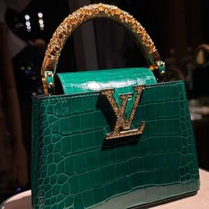 ******MEET THE SELLER******